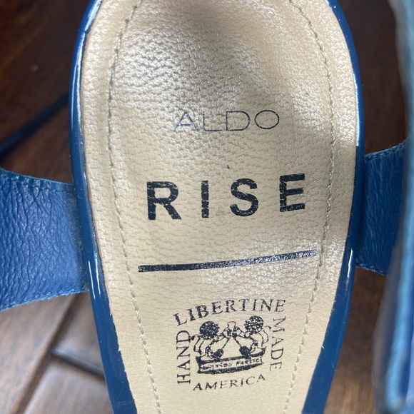 Aldo Handmade 4 1/2” Leather High Heel Sandals Size 7- Red, White and Blue - Picture 6 of 7